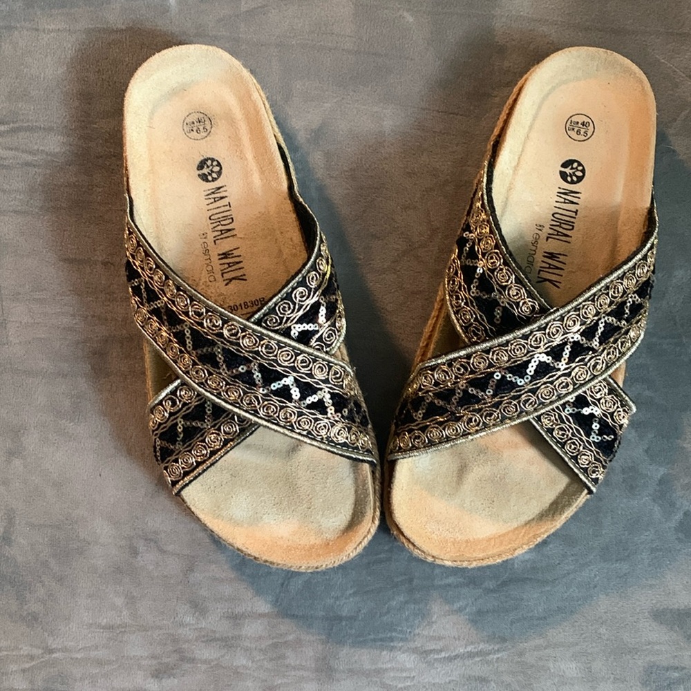 Natural walk sandals by Esmara black and gold jeweled slide size 40